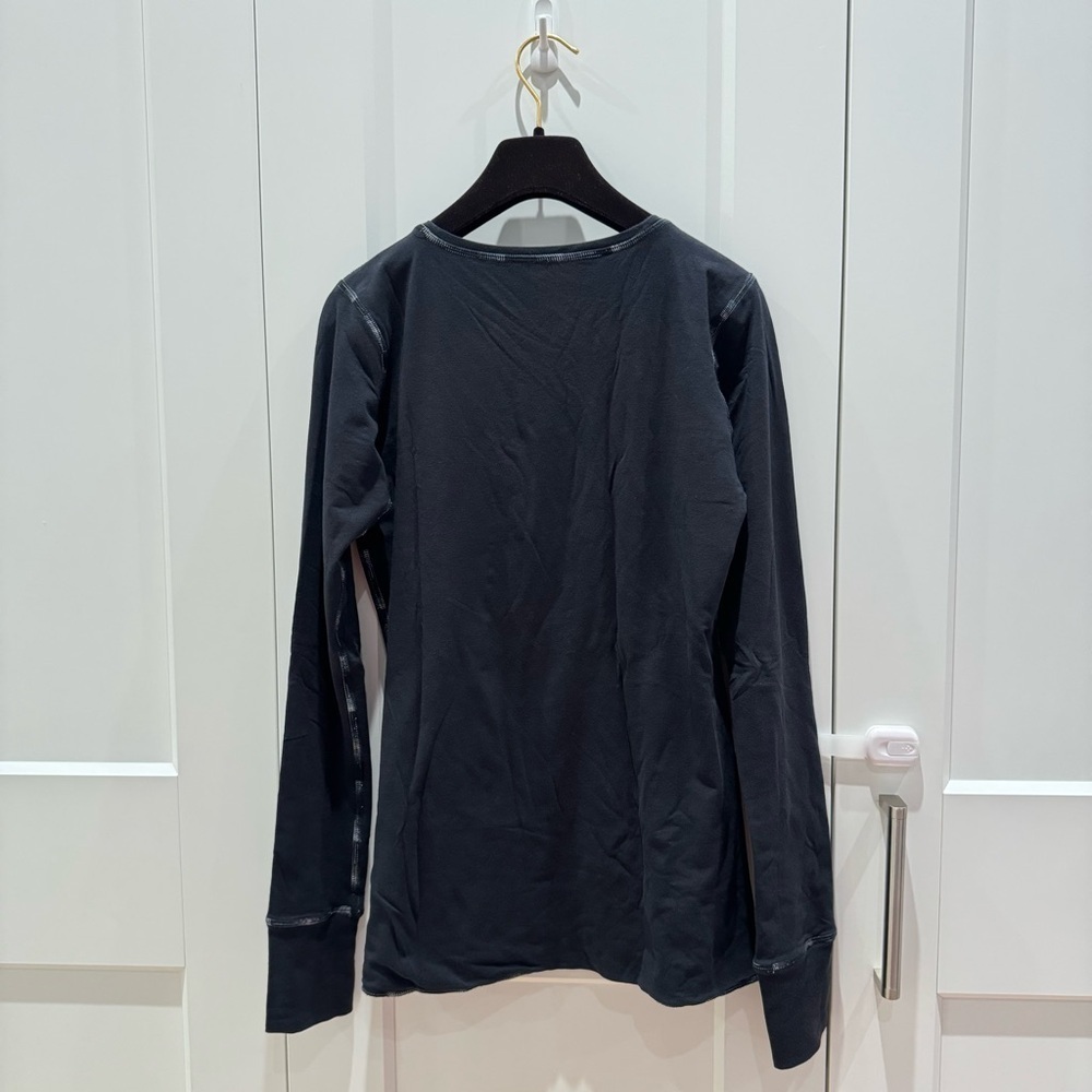 Lululemon Athletica Dark Gray Long Sleeve Tee​​​ - Picture 5 of 7